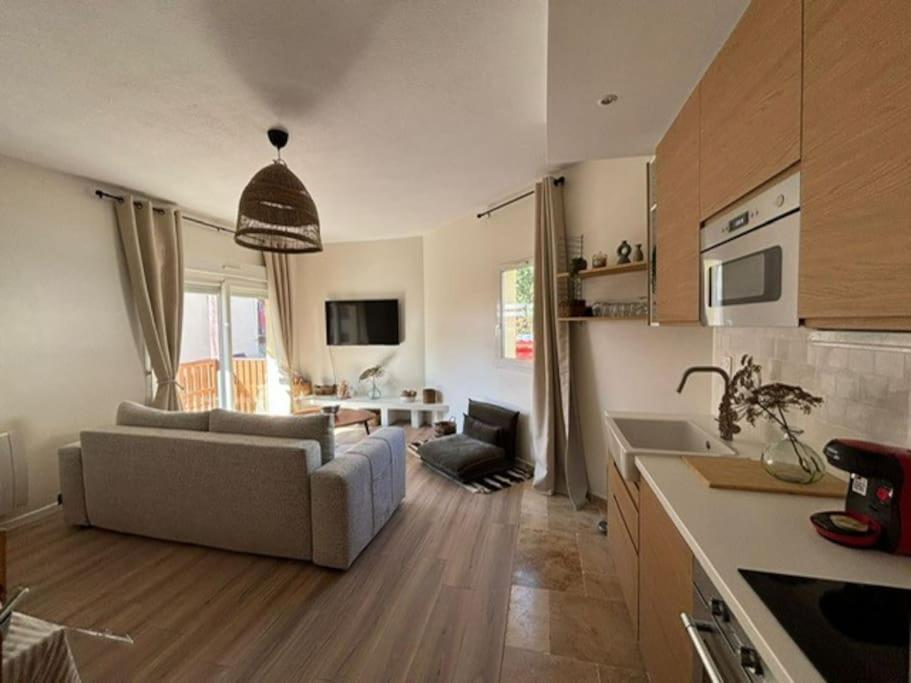 לס דה-אלפס Appartement 3 Pieces, Spacieux En Plein Centre מראה חיצוני תמונה