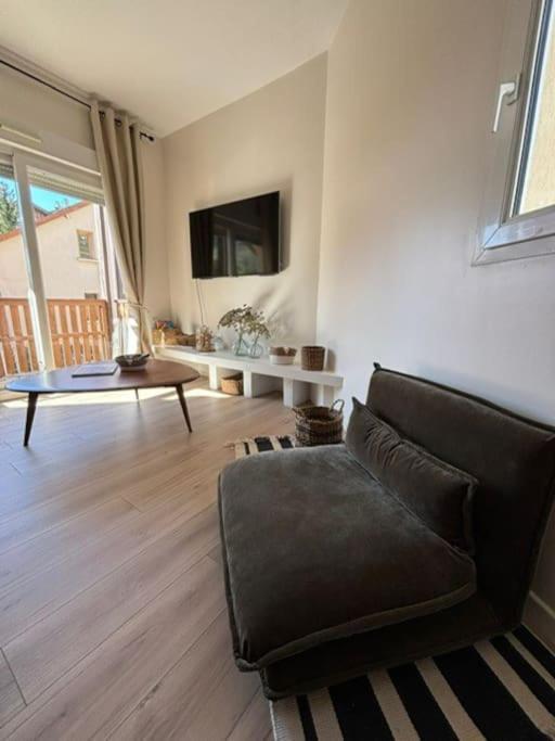לס דה-אלפס Appartement 3 Pieces, Spacieux En Plein Centre מראה חיצוני תמונה