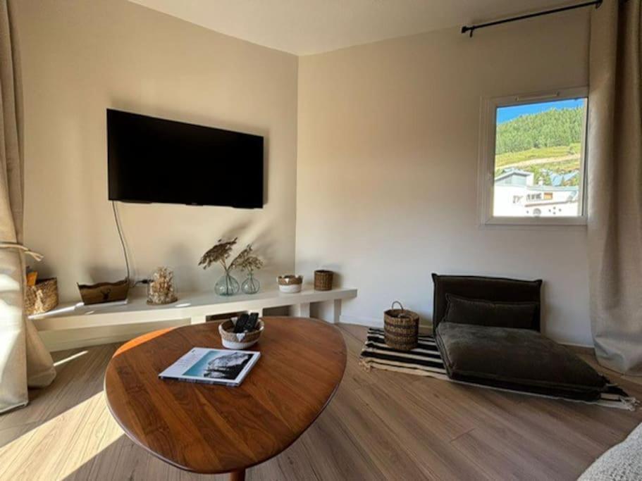 לס דה-אלפס Appartement 3 Pieces, Spacieux En Plein Centre מראה חיצוני תמונה